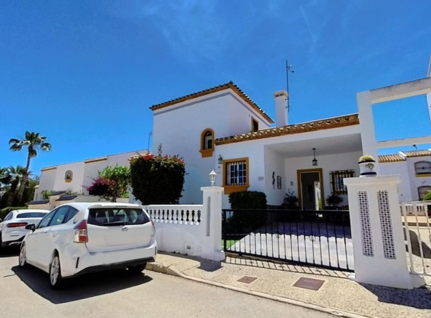 Resale - Villa - Villamartin - Los Dolses