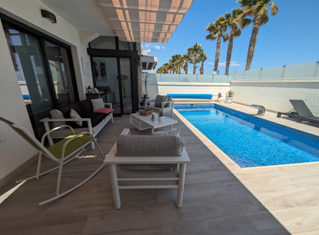 Återförsäljning - Villa - Cabo Roig - Lomas de Cabo Roig