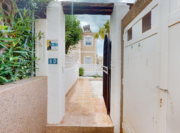 Resale - Townhouse - Villamartin - Blue Lagoon