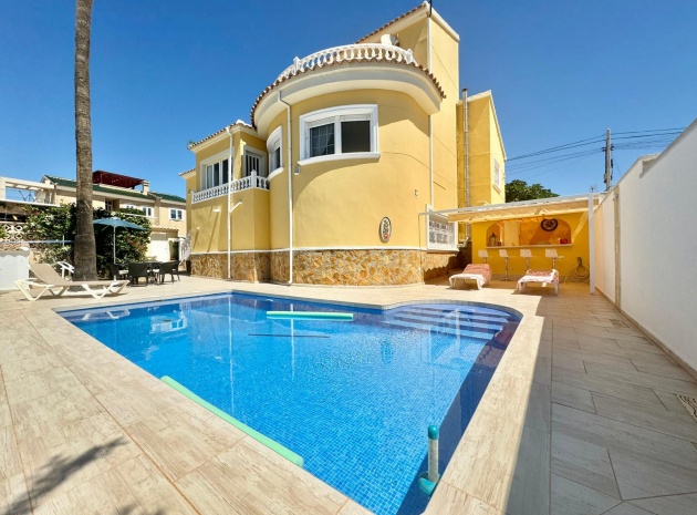 Resale - Villa - Villamartin - El Galan