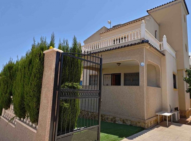 Resale - Villa - Villamartin - PAU 26