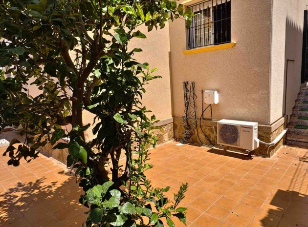 Resale - Villa - Villamartin - PAU 26