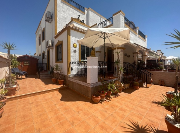 Resale - Villa - Los Montesinos - entre naranjos