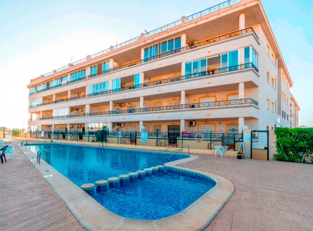 Resale - Apartment - Playa Flamenca - la mirada