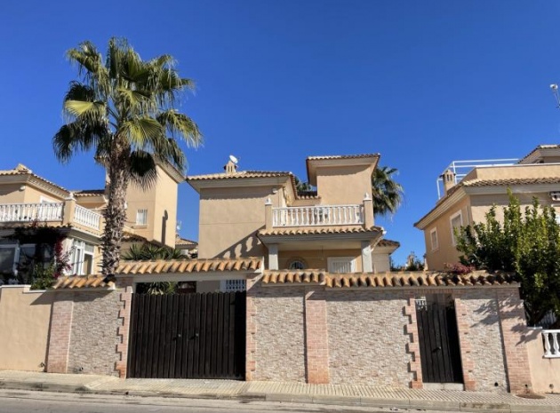 Resale - Villa - Los Altos - royal park