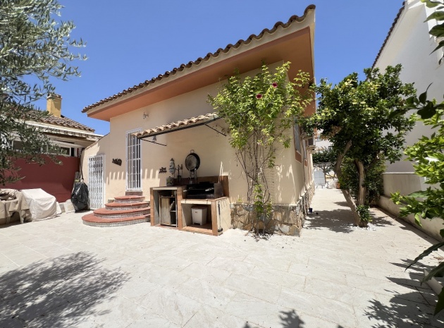 Resale - Villa - Playa Flamenca - Urb Horizonte