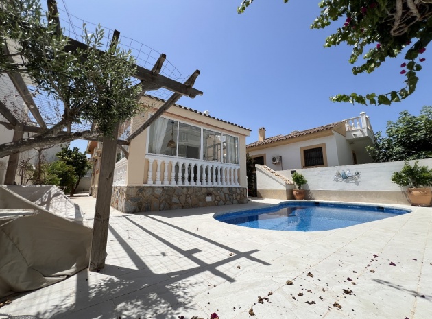 Återförsäljning - Villa - Playa Flamenca - Urb Horizonte