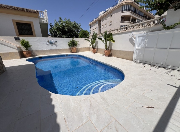 Återförsäljning - Villa - Playa Flamenca - Urb Horizonte