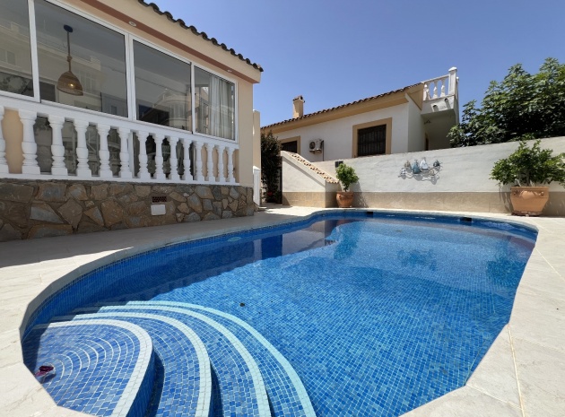 Återförsäljning - Villa - Playa Flamenca - Urb Horizonte