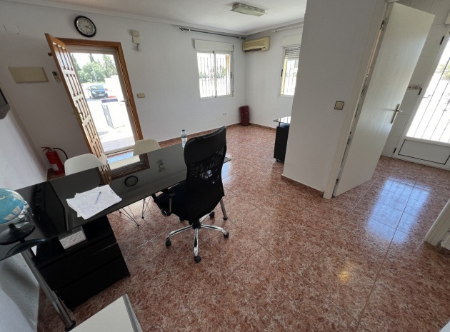 Resale - Villa - Torrevieja - jardin del mar