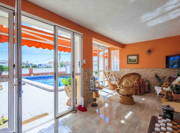 Resale - Villa - Cabo Roig - la regia