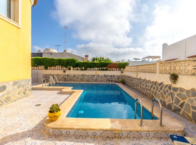 Resale - Villa - Villamartin - blue lagoon