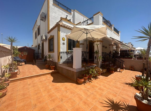 Resale - Townhouse - Los Montesinos - Entre Naranjos