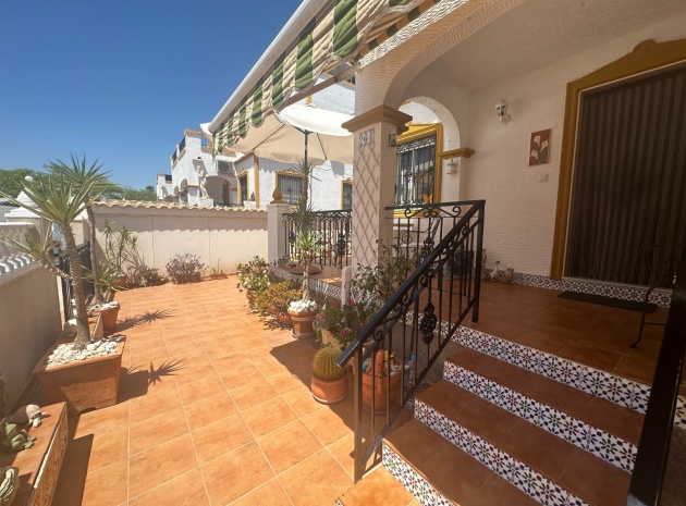 Resale - Townhouse - Los Montesinos - Entre Naranjos