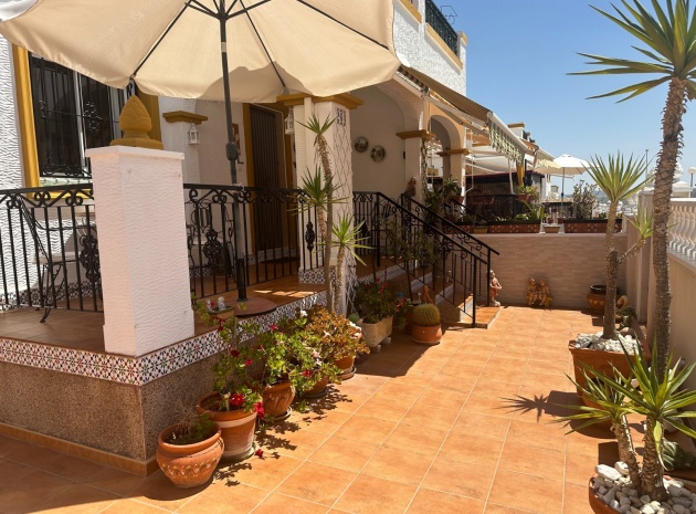 Resale - Townhouse - Los Montesinos - Entre Naranjos