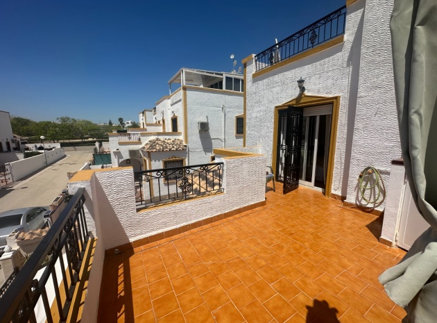 Resale - Townhouse - Los Montesinos - Entre Naranjos