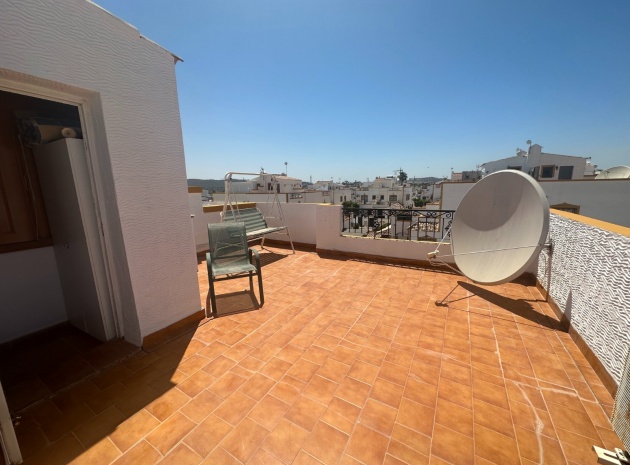 Resale - Townhouse - Los Montesinos - Entre Naranjos