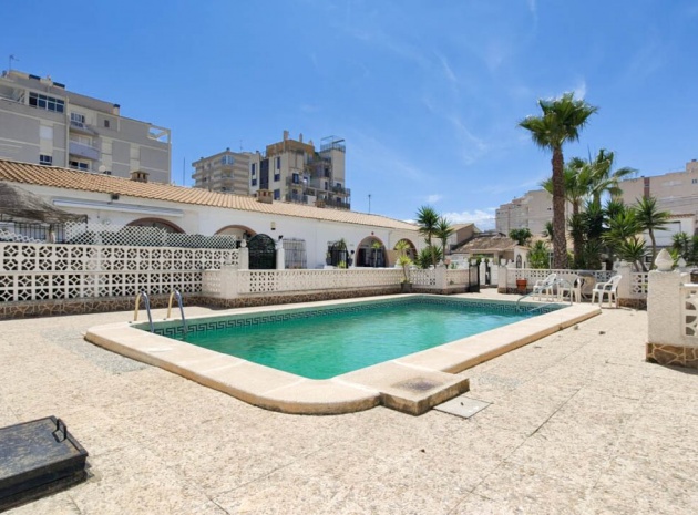 Återförsäljning - Bungalow - Torrevieja - Nueva Torrevieja