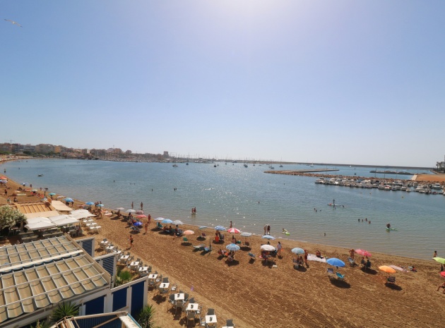 Resale - Apartment - Torrevieja - 1st line to the sea