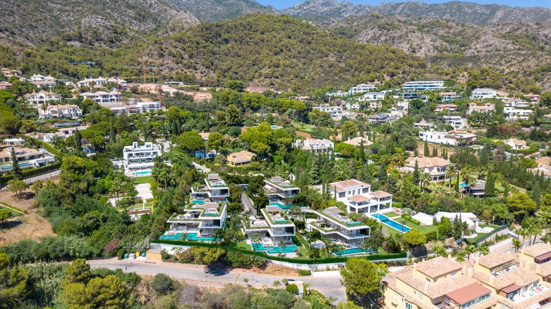 Nybyggnad - Villa - Marbella - Cascada De Camojan