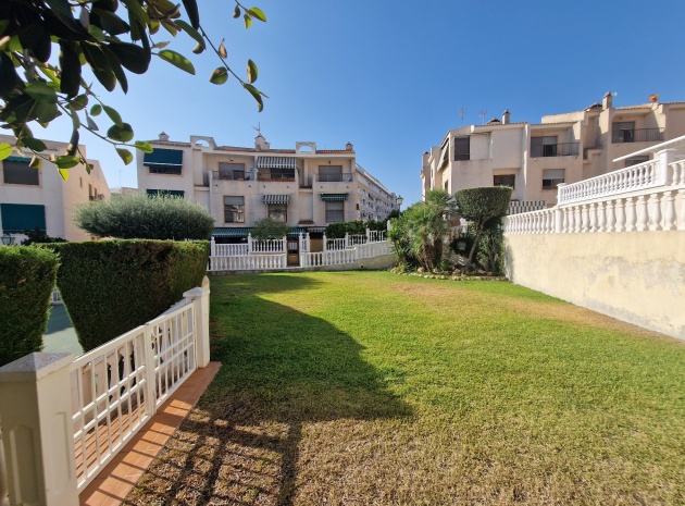 Resale - Villa - Guardamar del Segura - Urb. Las Viñas