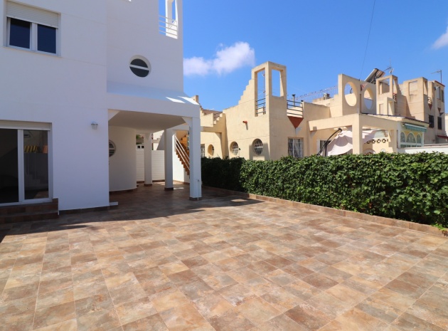 Återförsäljning - Villa - Torrevieja - El Salado