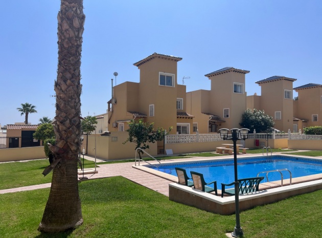 Återförsäljning - Villa - Orihuela - Villamartin