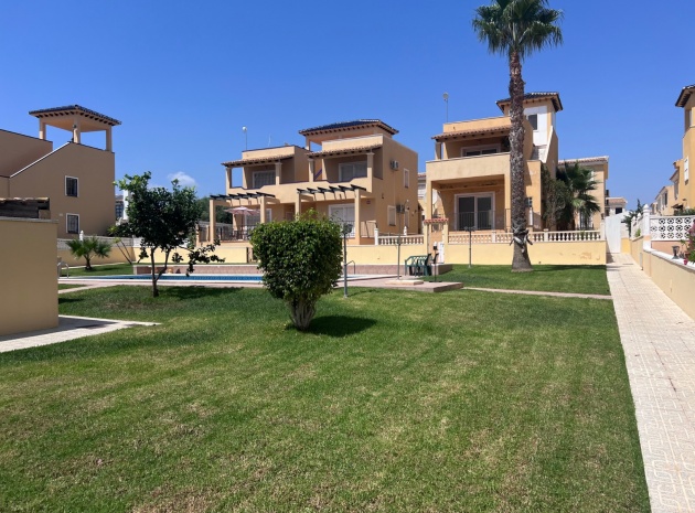 Återförsäljning - Villa - Orihuela - Villamartin