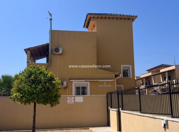 Resale - Villa - Villamartin - lomas del golf