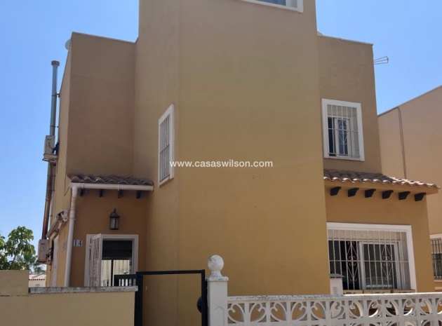 Resale - Villa - Villamartin - lomas del golf