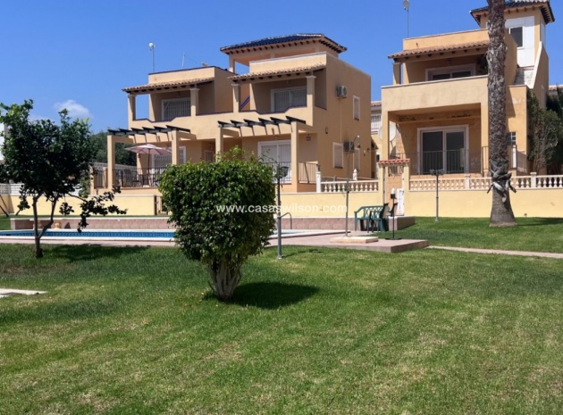 Resale - Villa - Villamartin - lomas del golf