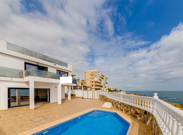 Wederverkoop - Villa - La Mata - 1st Line to the Sea