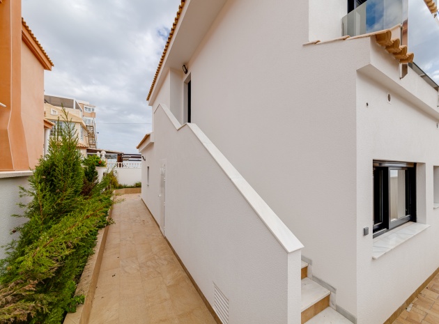 Wederverkoop - Villa - La Mata - 1st Line to the Sea