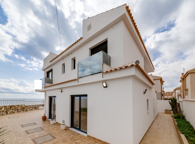 Wederverkoop - Villa - La Mata - 1st Line to the Sea