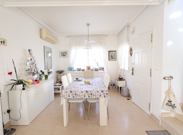 Resale - Villa - Playa Flamenca