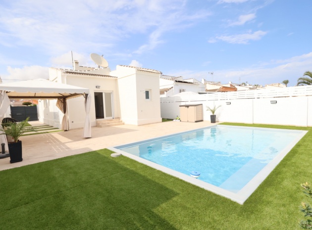 Resale - Villa - Torrevieja - la siesta