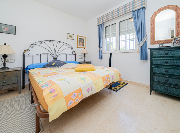 Resale - Villa - Playa Flamenca - Res. Rueda