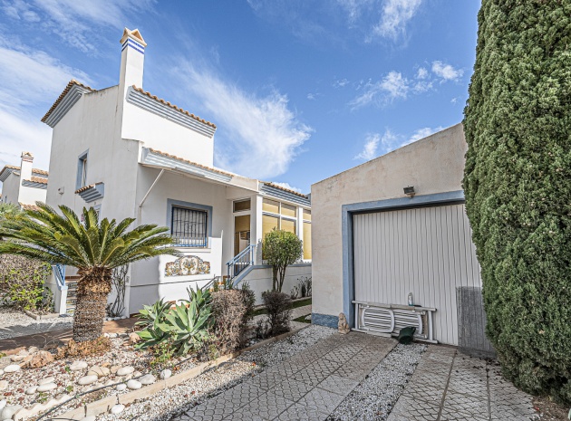 Återförsäljning - Villa - Playa Flamenca - Res. Rueda