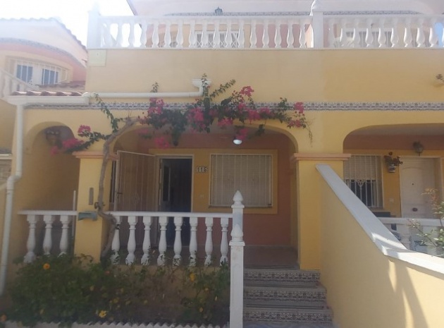 Resale - Townhouse - Villamartin - bosque de las lomas