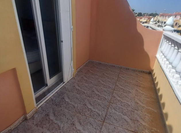 Resale - Townhouse - Villamartin - bosque de las lomas