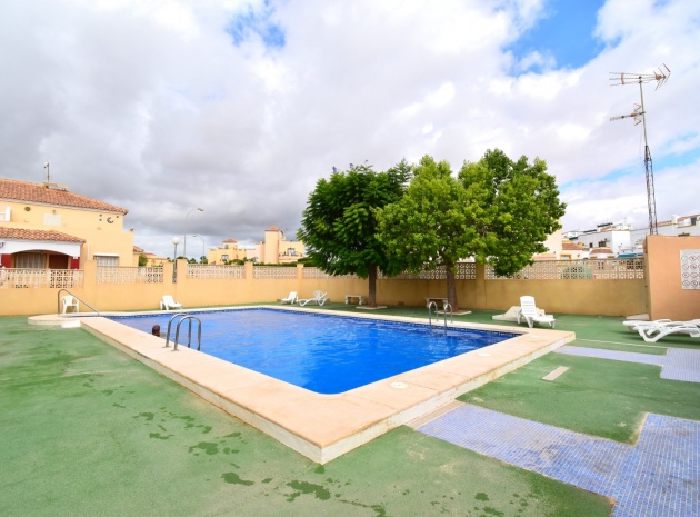 Återförsäljning - Villa - Orihuela Costa - Playa Flamenca