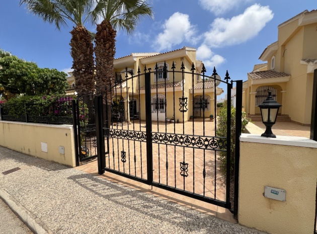 Resale - Villa - Villamartin - Los Dolses