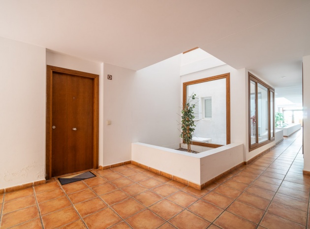 Resale - Apartment - Punta Prima - la entrada