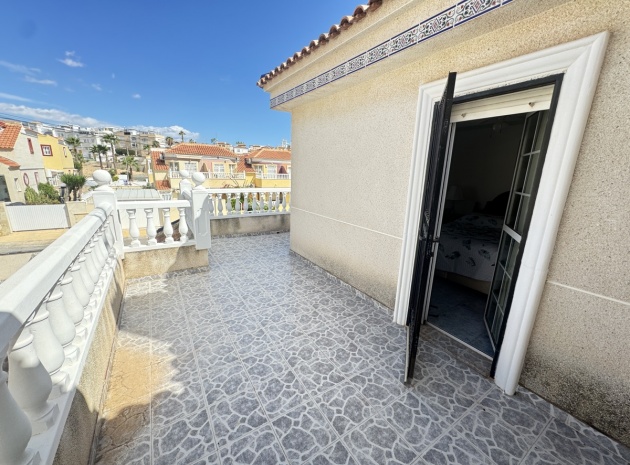 Resale - Villa - Villamartin