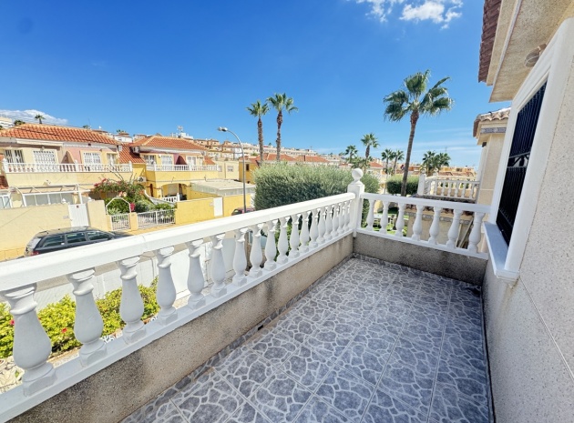 Resale - Villa - Villamartin