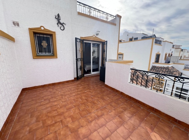 Resale - Townhouse - Los Montesinos - Entre Naranjos