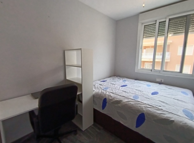 Resale - Apartment - Guardamar del Segura - Puerto Deportivo