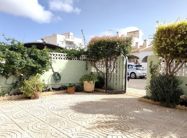 Resale - Bungalow - Villamartin - La Fuente