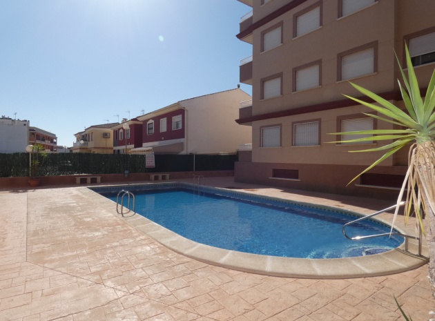 Resale - Apartment - Algorfa