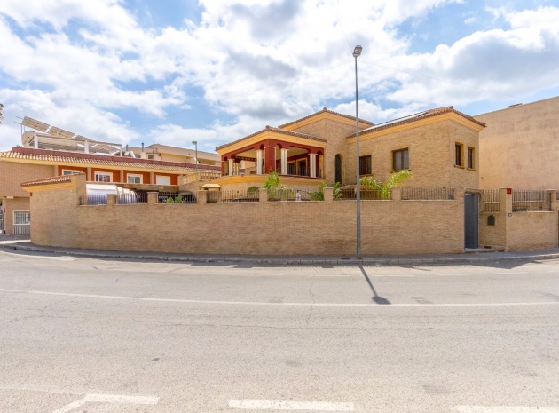 Återförsäljning - Villa - Orihuela